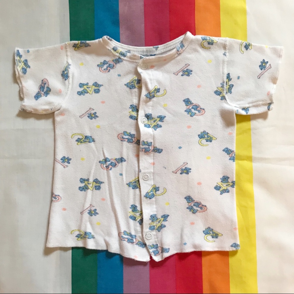 90s Bear Number Print Snap T Shirt